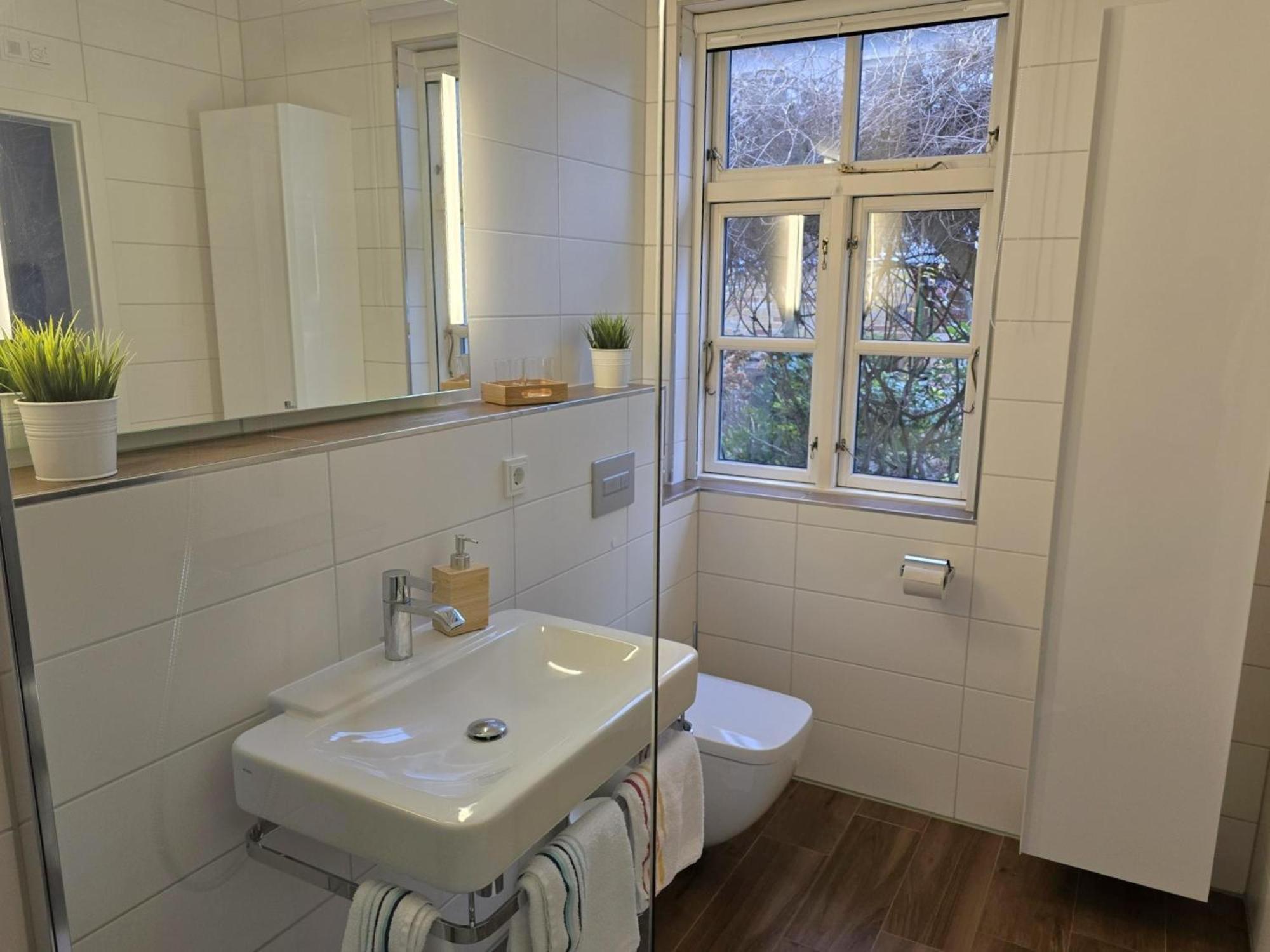 Ferienwohnung Hofidyll - Warnemuende Rostock Eksteriør billede