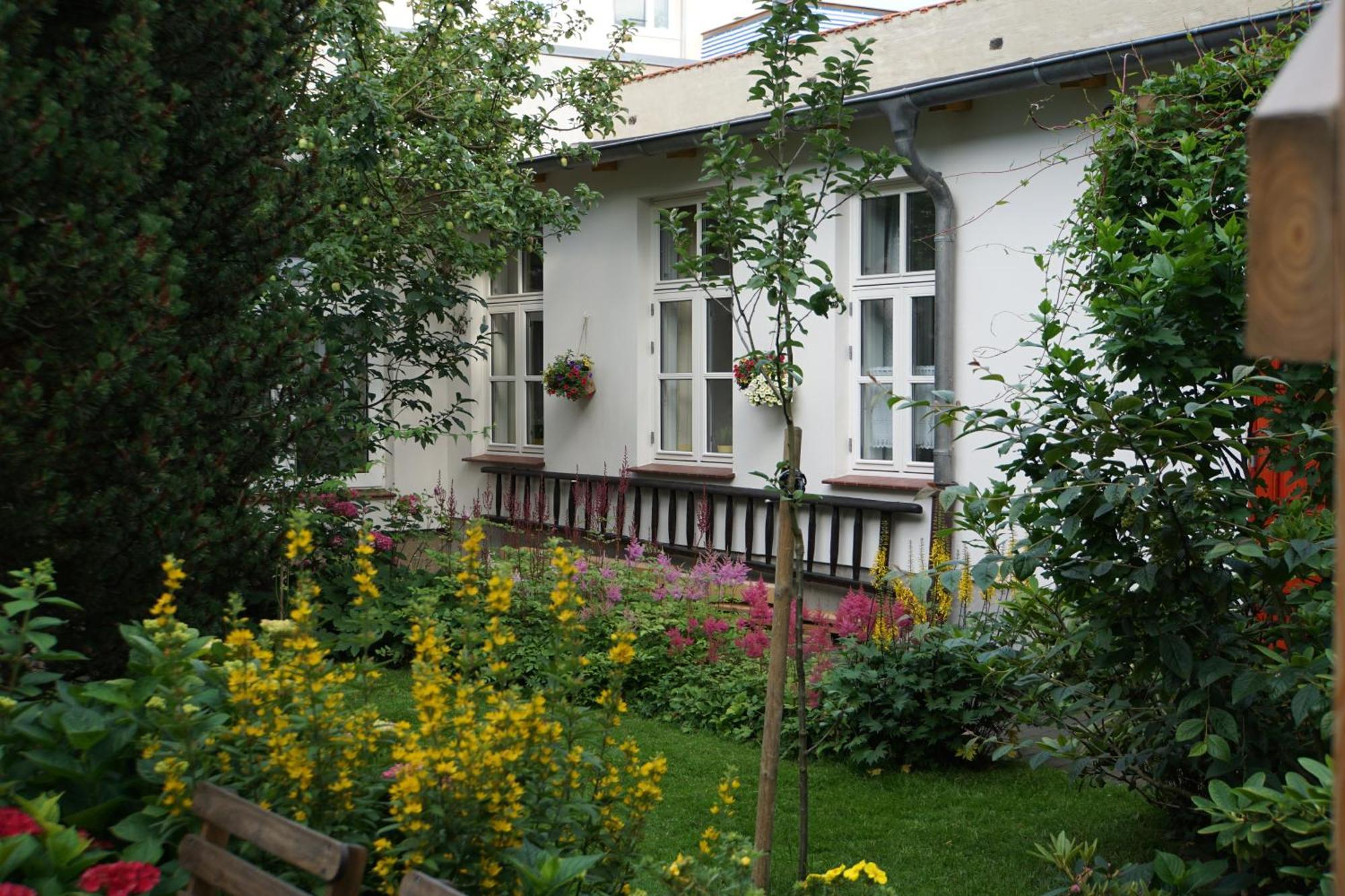 Ferienwohnung Hofidyll - Warnemuende Rostock Eksteriør billede